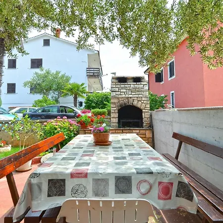 Apartment Fuer 2 Personen Ca 30 Qm In Novigrad, Istrien Istrische Riviera *