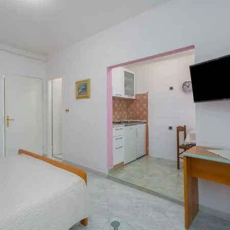 Fuer 2 Personen Ca 30 Qm In Novigrad, Istrien Istrische Riviera Karpinjan