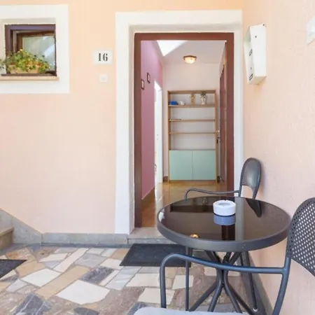 Fuer 2 Personen Ca 30 Qm In Novigrad, Istrien Istrische Riviera