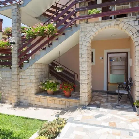 Fuer 2 Personen Ca 30 Qm In Novigrad, Istrien Istrische Riviera Karpinjan